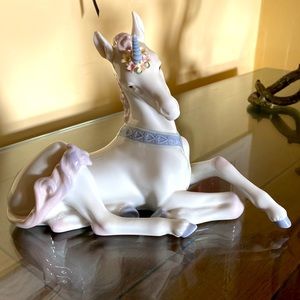 Lladro little unicorn number 5826 – mint condition in original box and packaging
